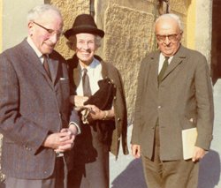 Ludwig von Ficker mit Hilde und Franz Glück, 1966