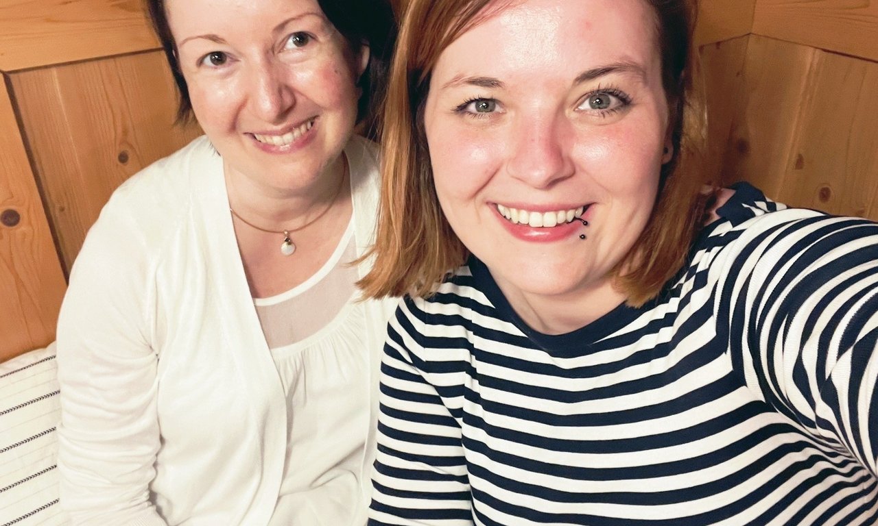 Selfie von zwei Frauen.