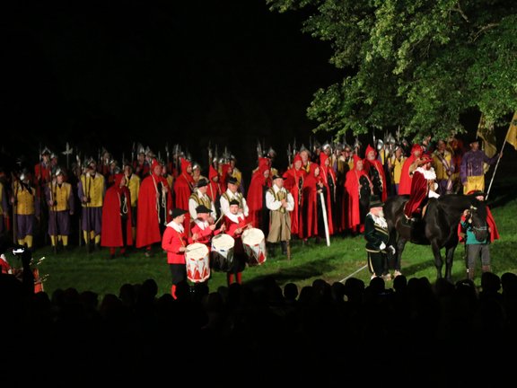 Bild von der Aufführung der Frankenburger Würfelspiele