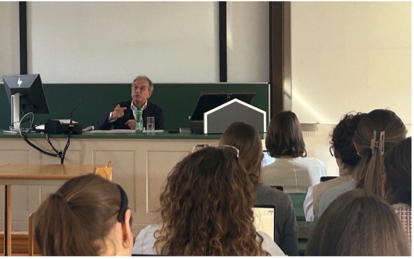 Gastvortragender Manfred Schullian am Pult