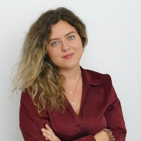 Dr. Sabrina Lenzoni