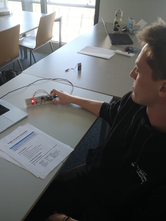 Alarmanlage von Adrian Hann