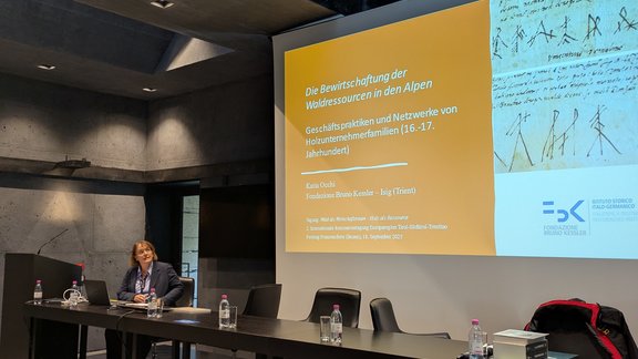 Foto der Vortragenden Katia Occhi (FBK-Italienisch-Deutsches Historisches Insitut Trient