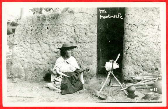 Ecuador, woman spinning, tripod