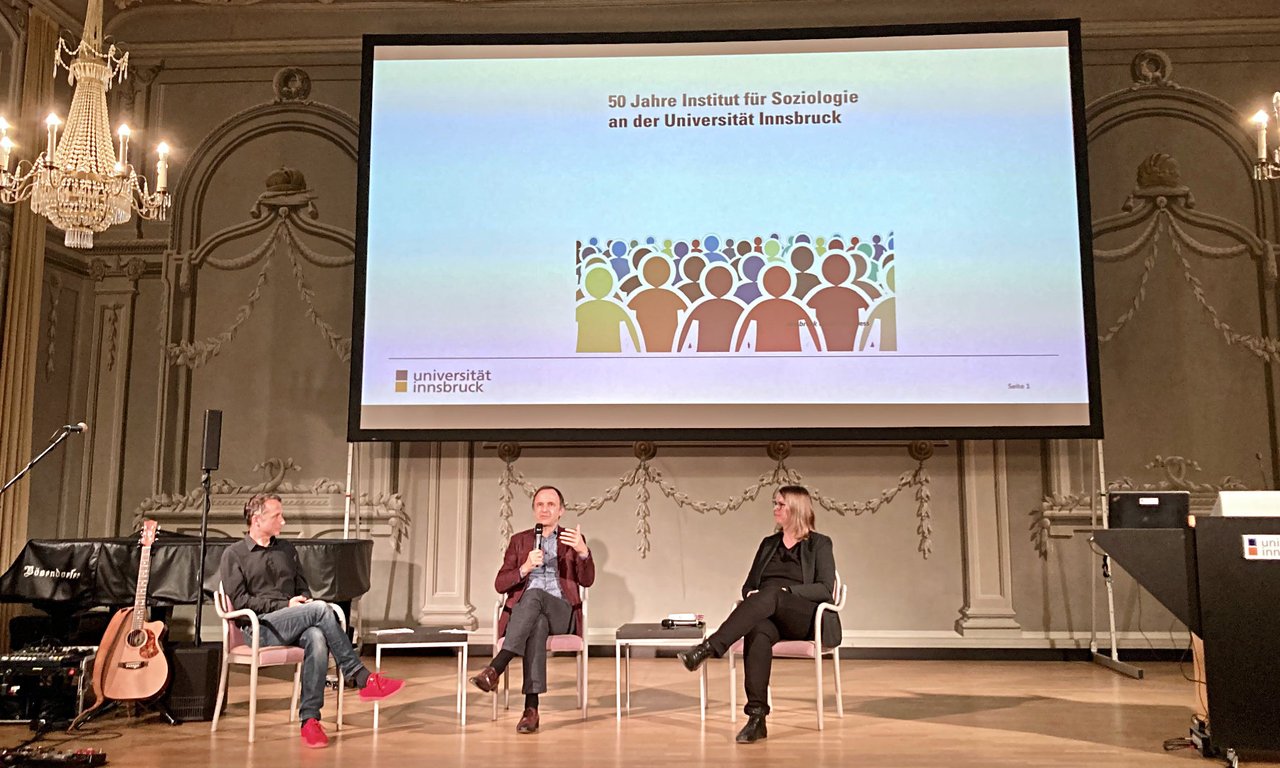 Podiusdiskussion im Kaiser-Leopold-Saal.