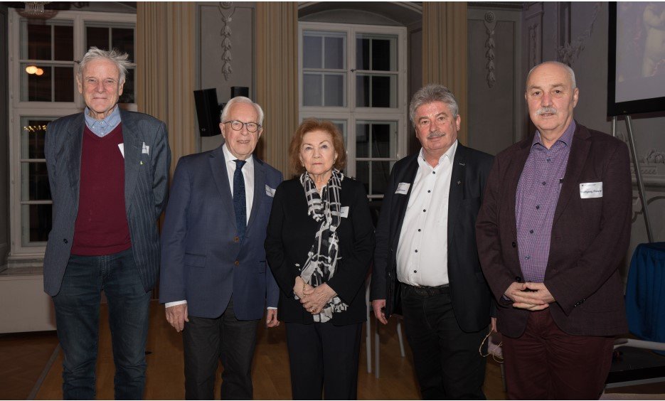 die Podiumsteilnehmer v.l. P. Stöger, K. Egger, E. Fritsch, J. Niewiadomski, W. Palaver; Foto: Reinhold Sigl