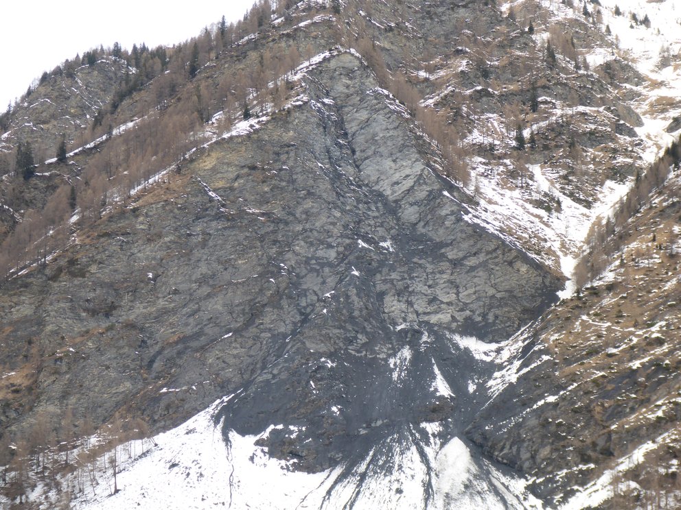 Abbruchnische des Felssturzes vom 24.12.2017 in Vals