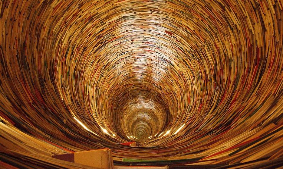 Bücherturm. Bild: Pixabay