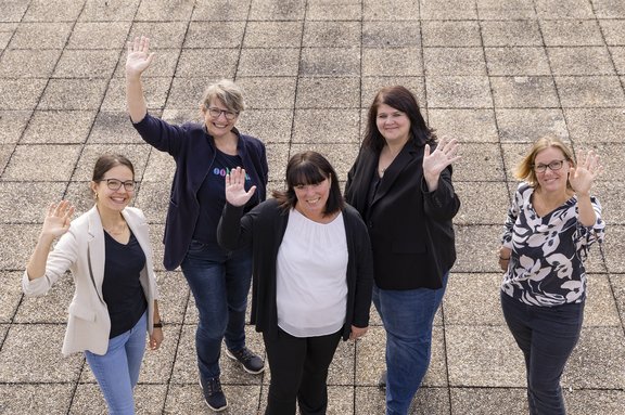 Gruppenbild der Referentinnen der Personalabteilung, zuständig für das Allgemeine Personal und Lehrlinge