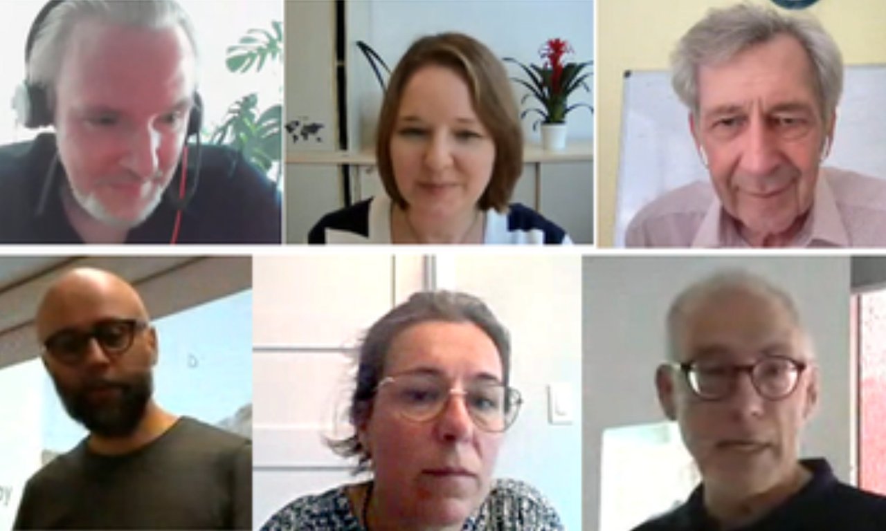 Screenshot von einem Laptop, auf dem ein Online-Meeting zu sehen ist