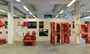 Bild der Ausstellung Halfforms Halfway