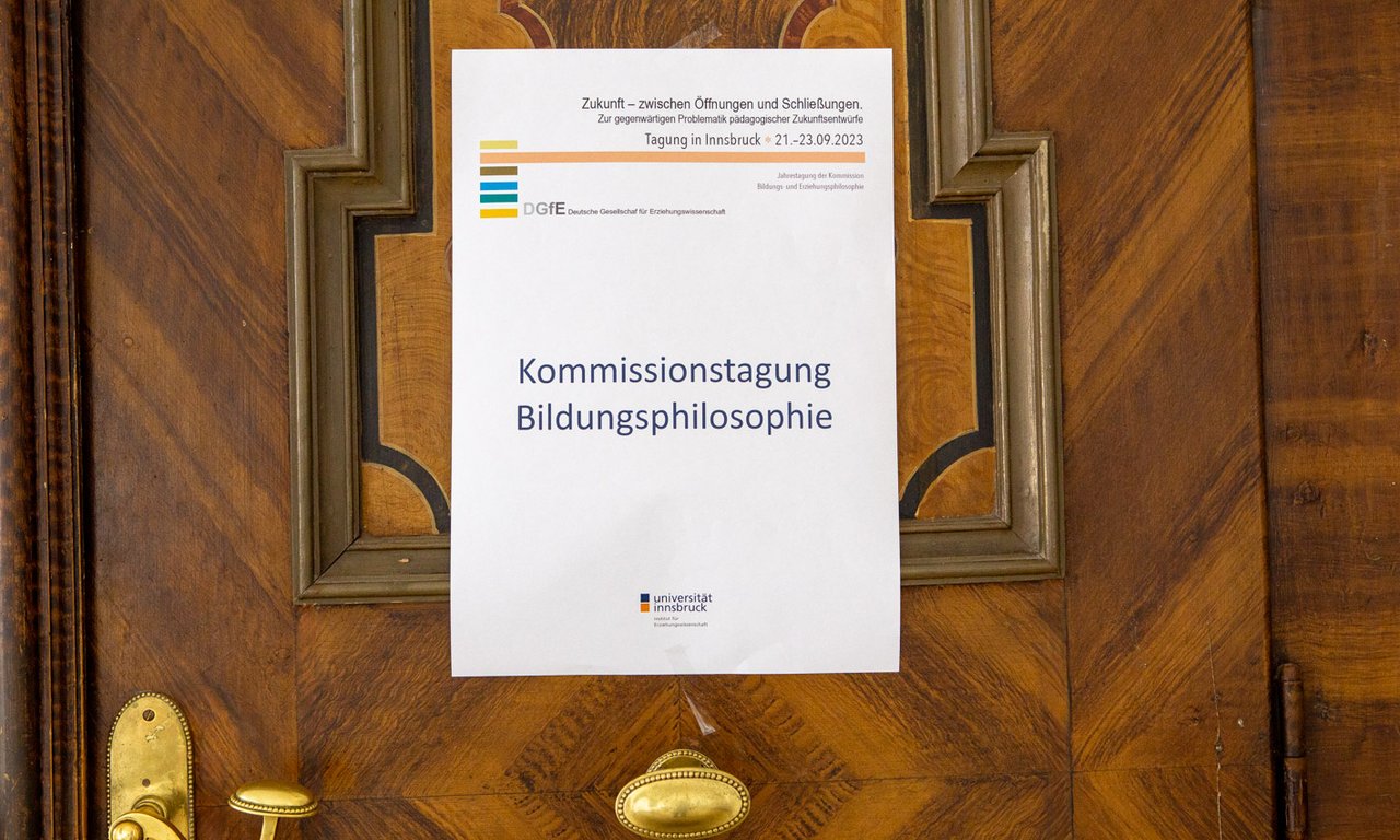 Schild Sektionstagung Bildungsphilosophie
