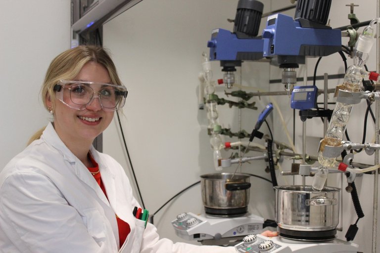 lena@lab