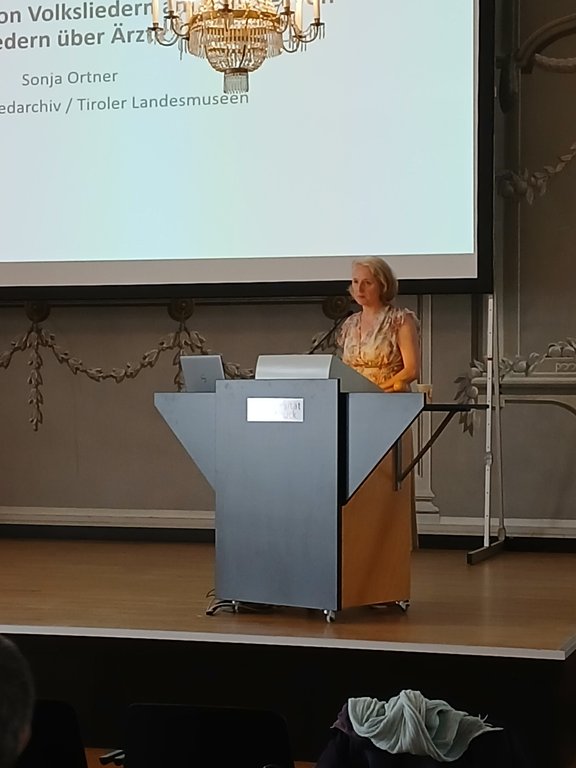 Foto von eine*r Redner*in des Symposium HörErlebnisse im Juli 2025