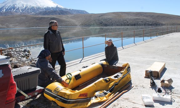Ruben Sommaruga untersuchte die Seen auch vor Ort. Wissenschaftliche Kooperationen sind für den Forscher wichtig.