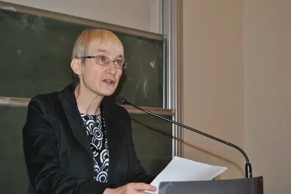 Portrait von Fáinche Ryan