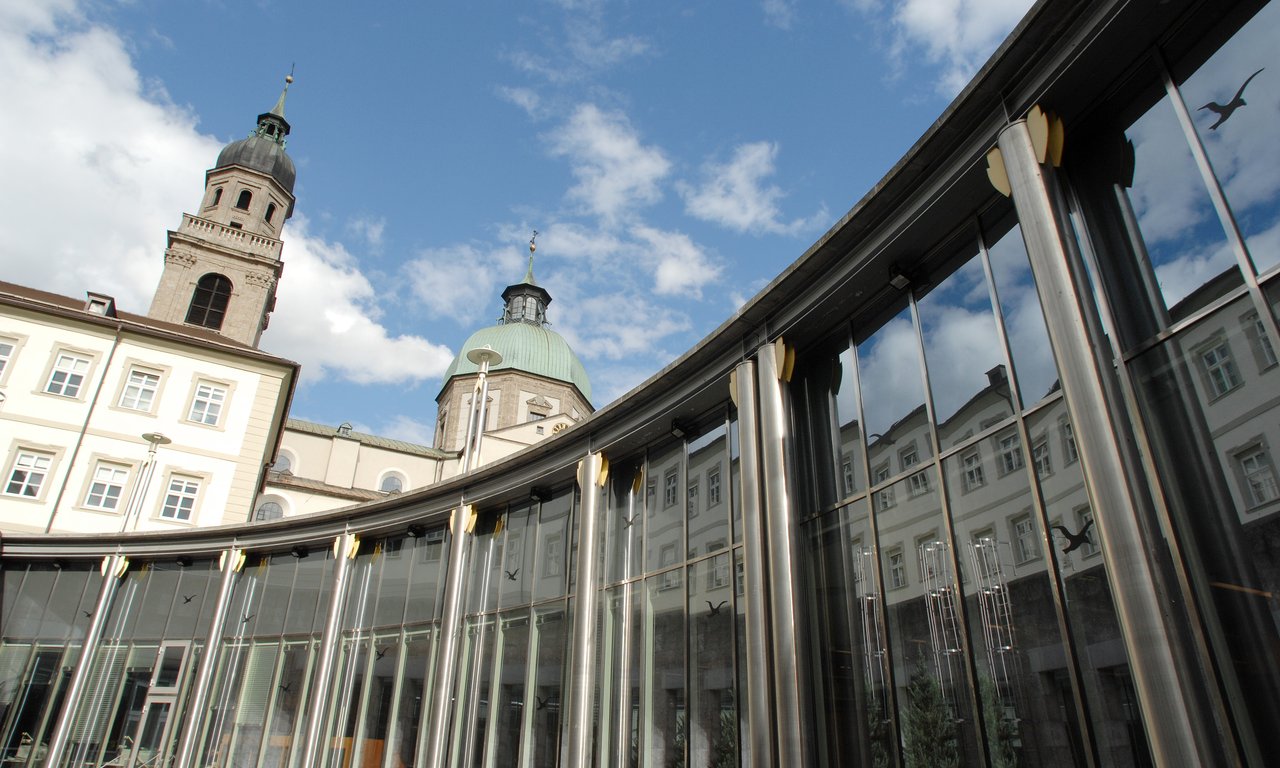 zu sehen ist die Theologische Fakultät