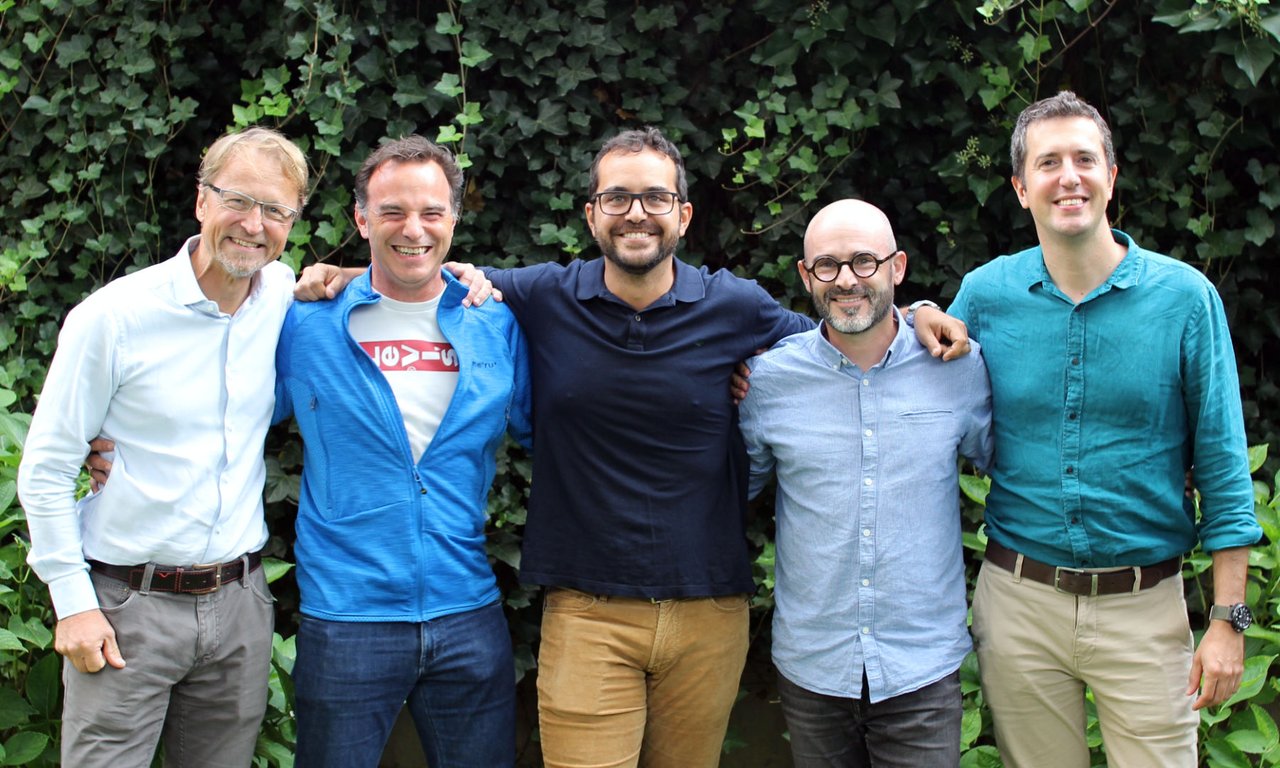 Lukas Novotny, Markus Aspelmeyer, Carlos Gonzalez Ballestero, Romain Quidant und Oriol Romero Isart