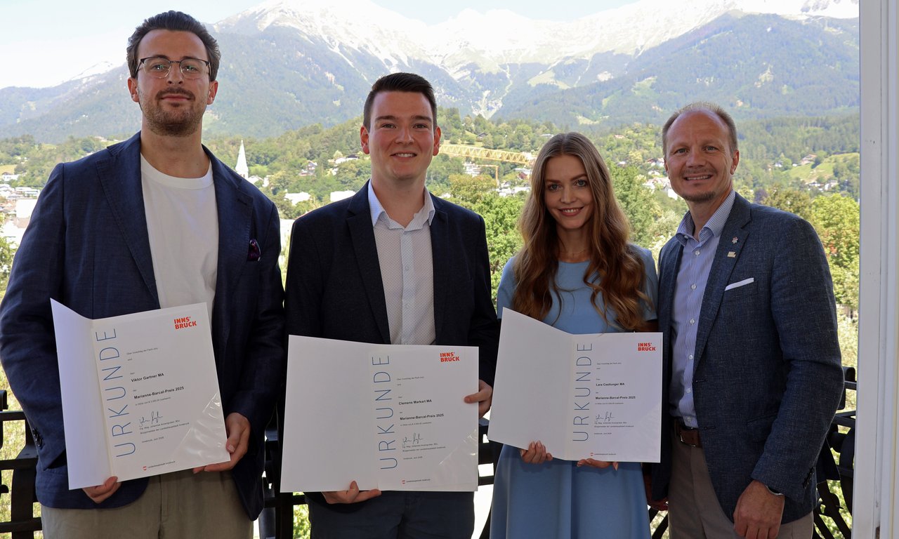 Bürgermeister mit den Ausgezeichneten