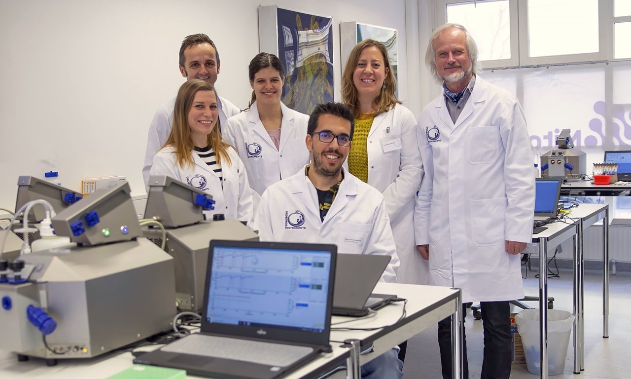 Das MitoKIN-Projektteam im Labor