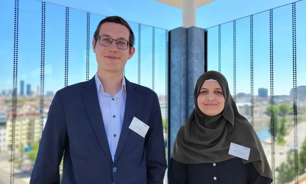 Johannes Härting und Meryam Ben Bouaicha vom ZIRS in Wien