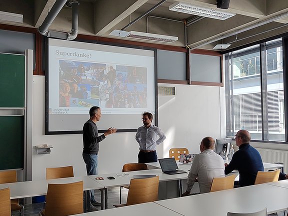 Stefano thanks his examiners at his defensio