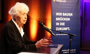 Ehrendoktrin Barbara Coudenhove-Kalergi bedankte sich für die Auszeichnung.