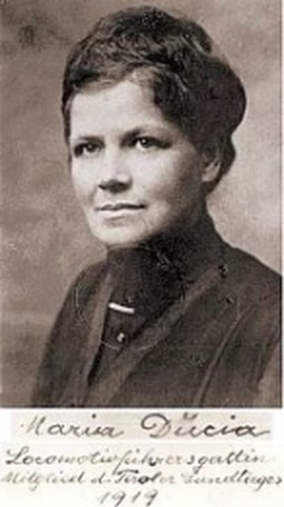 Portrait von MAria Ducia 1919