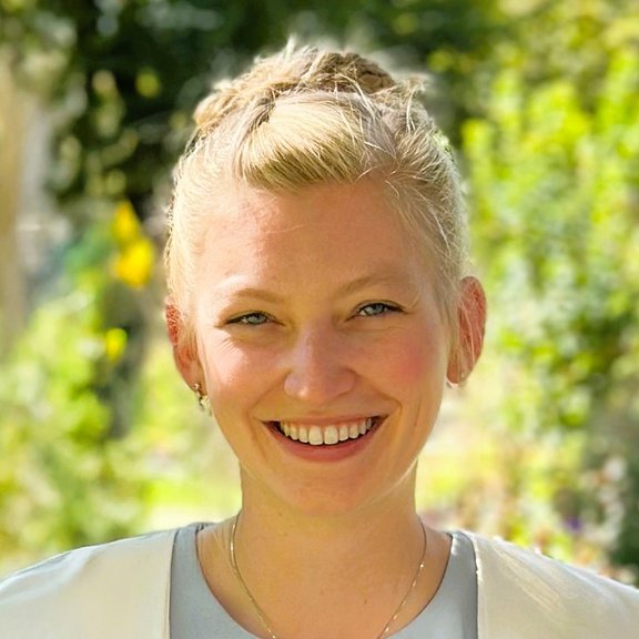 Zeigt ein Foto von Ann-Cathrine Saßmann