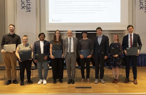 poli_beststudentpaper_2024