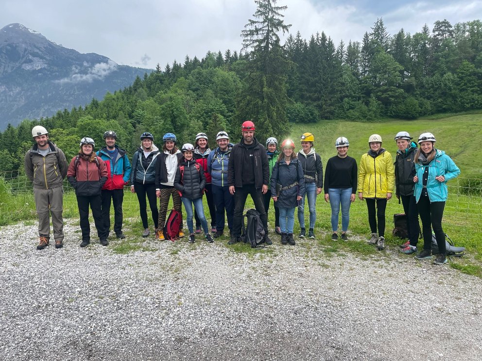 Gruppenbild von der Bergwerksexkursion geführt von Georg Neuhauser mit Teilnehmern der PHT am 23. Mai 2023