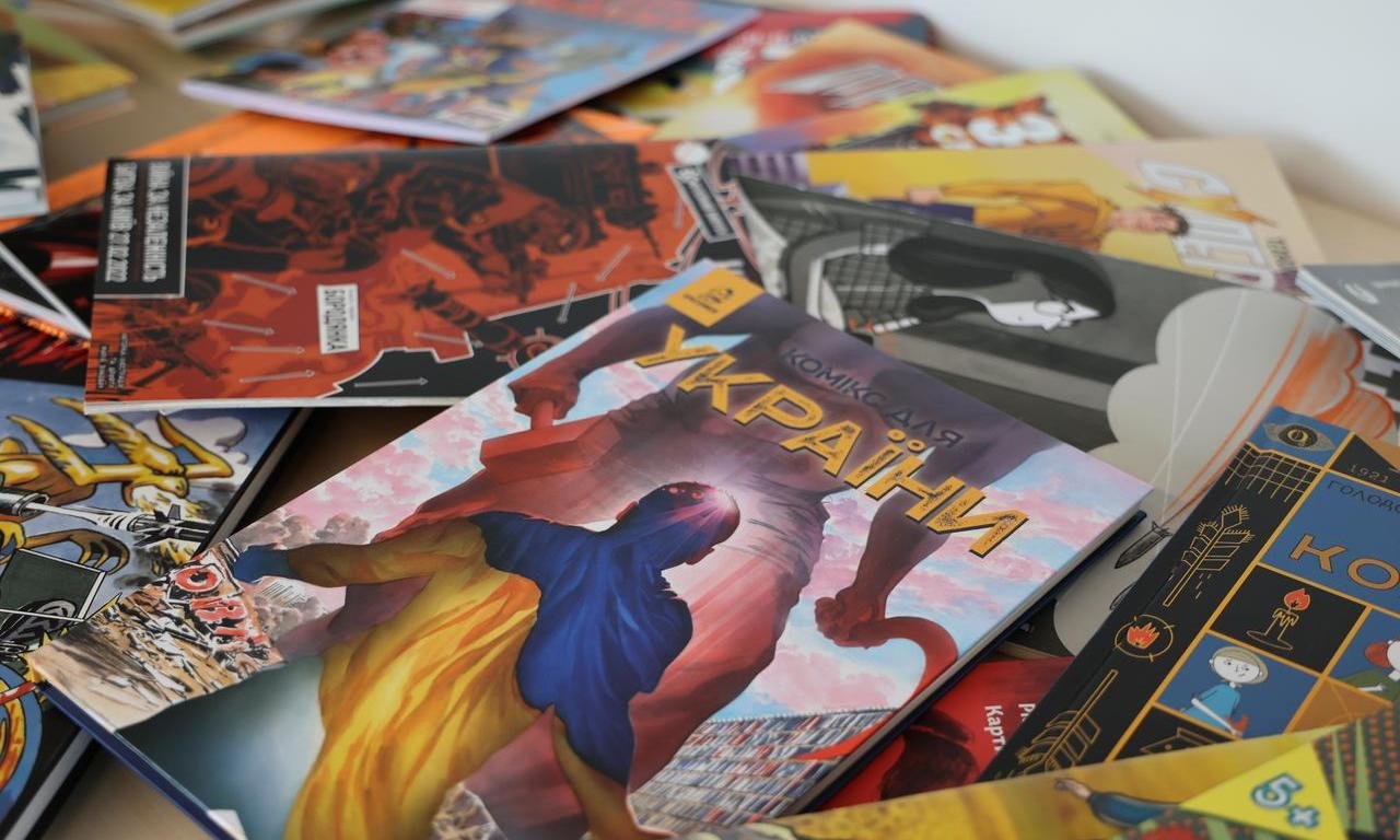 Foto von einer Sammlung an Comics