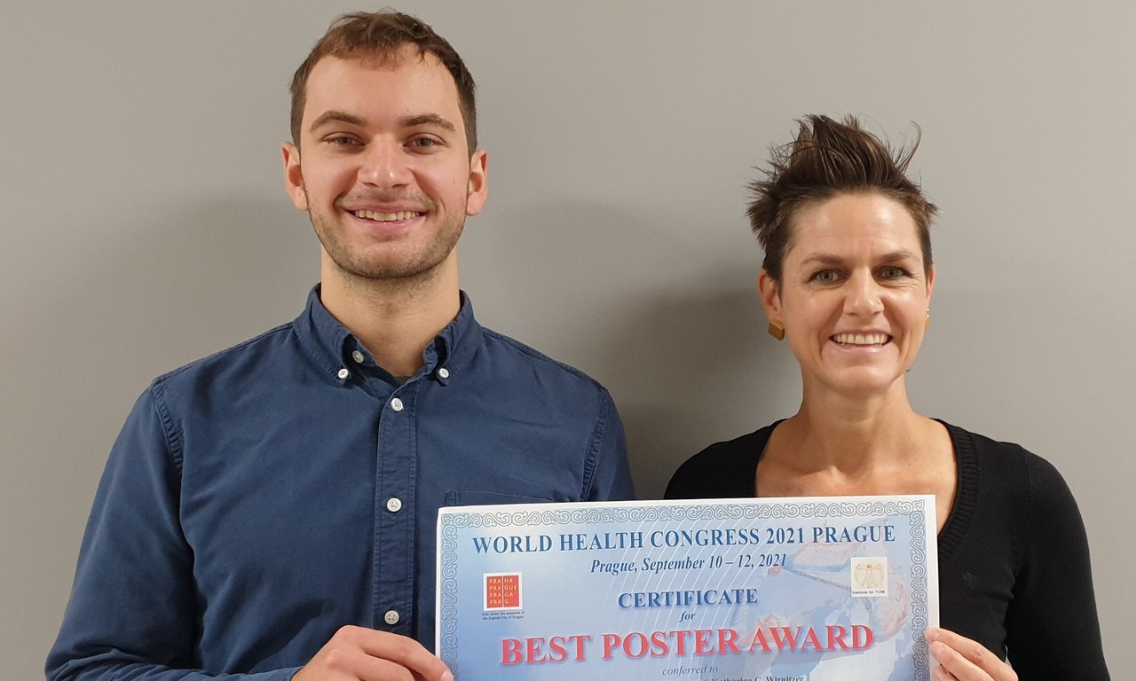 PhD-Student Derrick R. Tanous mit Dr. Katharina Wirnitzer