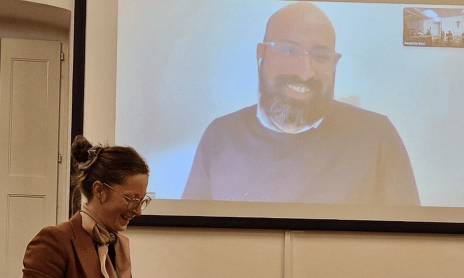 Referentin beim Vortrag