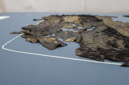 Archeologiemuseum Bozen: Jacke aus Ziegenfell