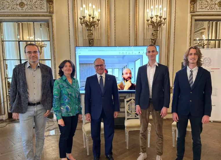 Personen in italienischer Botschaft Wien