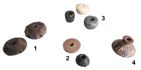 jungsteinzeitliche Tonspinnwirtel / neolithic clay spindle whorls