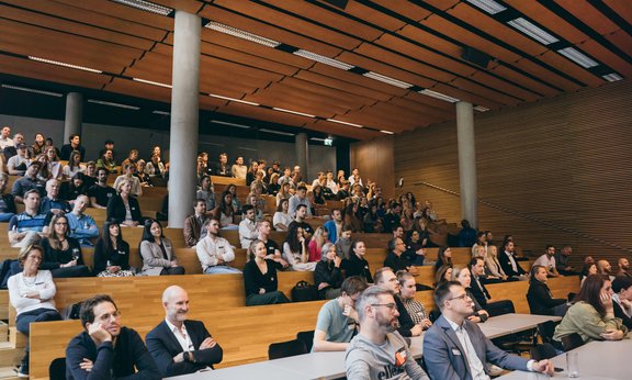 An audience with students