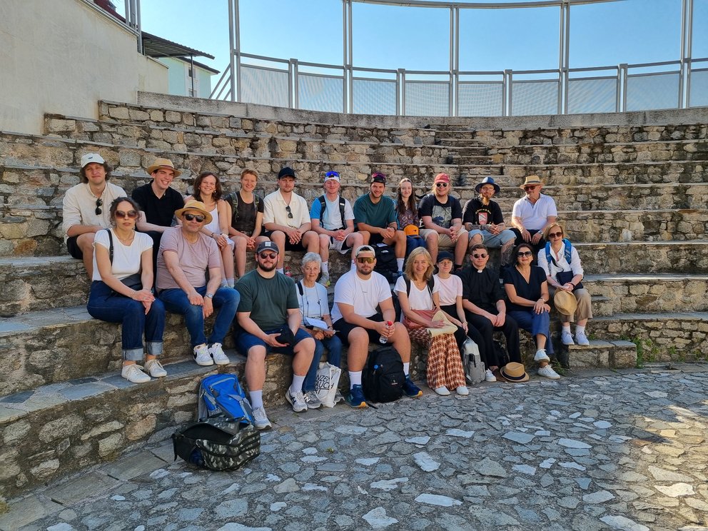 Gruppenbild im Römischen Odeion in Philippopolis (heute Plowdiw)