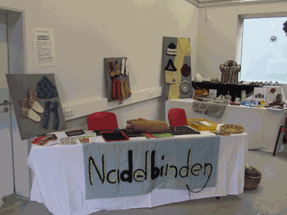 Naalbinding -  show and tell