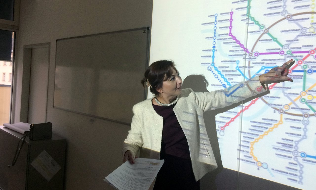 Die Vortragende Natalia Lechleitner.