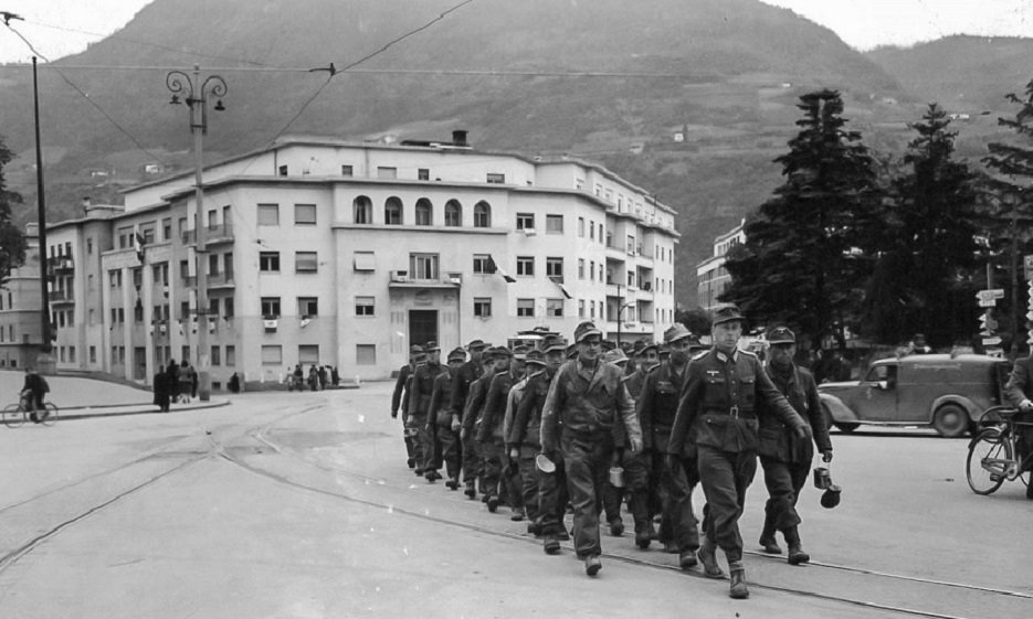 Wartende_Soldaten