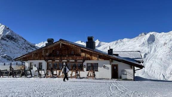 9-bilder-huette