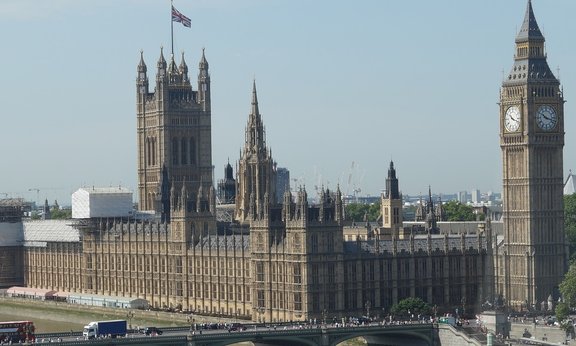 westminster-palace-3920564_935x561