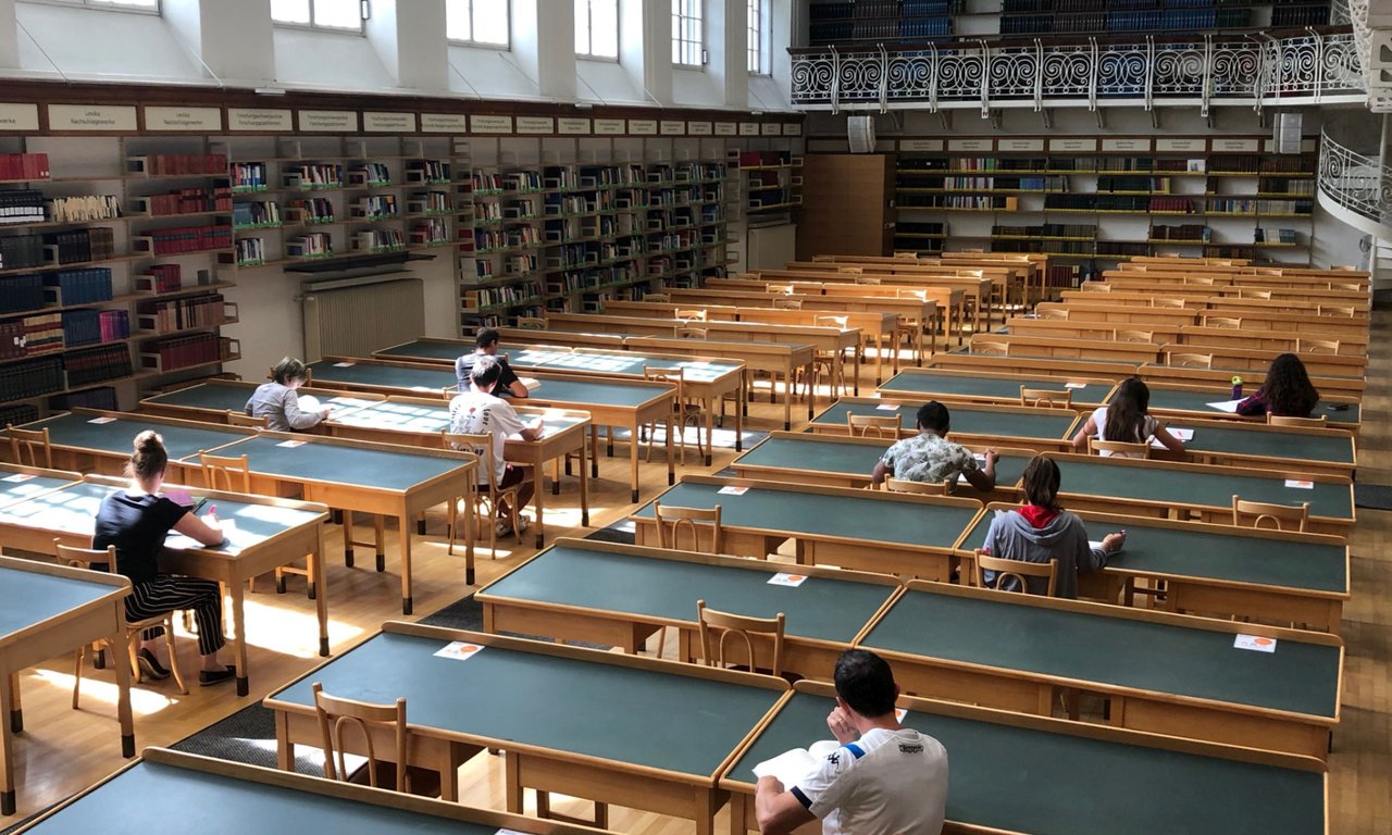 lesesaal-1800x1080.jpg