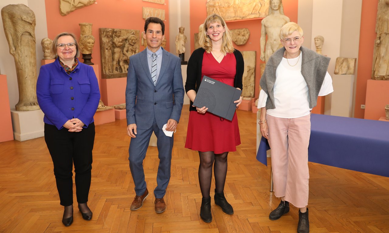 Gruppenfoto beim Festakt zum Cremer-Stipendium 2022.