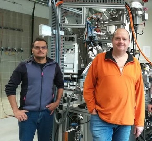 Priv.-Doz. Dr. Simon Penner und assoz. Prof. Dr. Bernhard Klötzer