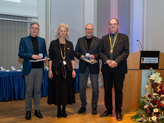 Wolfgang Stadler, Rektorin Veronika Sexl, Thomas Schröder, Dekan Sebastian Donat