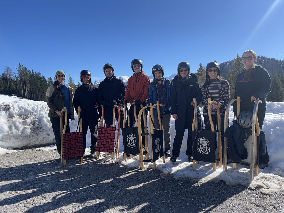 Ein Teil der AG Sedimente mit Rodeln