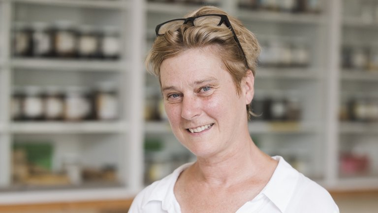 Mitarbeiter:innenporträt Christina Biasi